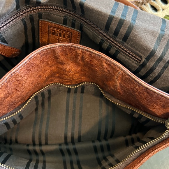 Frye Becca crossbody - Picture 9 of 11